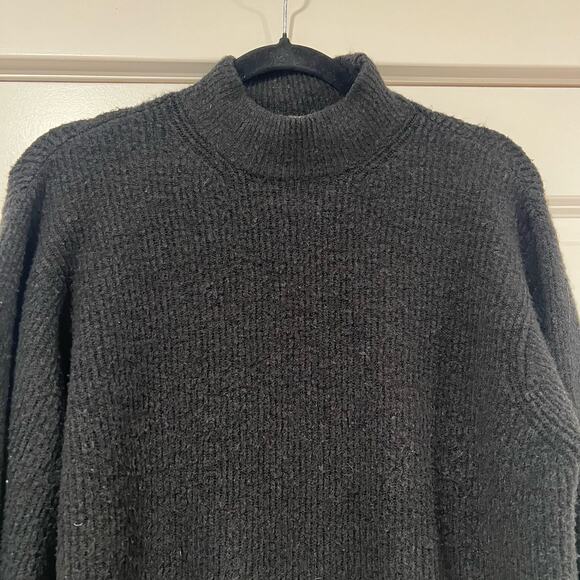 L'academie Revolve Cropped Crewneck Sweater Black Chunky Knit Size‎ S - Picture 3 of 9